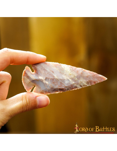 Pointe de flèche en pierre de silex...