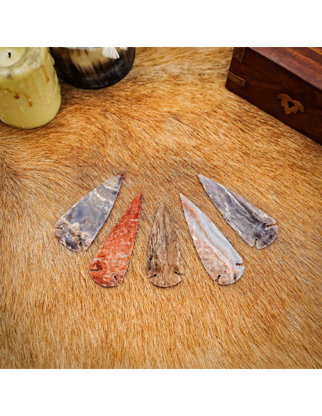 Pointe de flèche en pierre de silex...