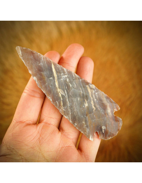 Pointe de flèche en pierre de silex...