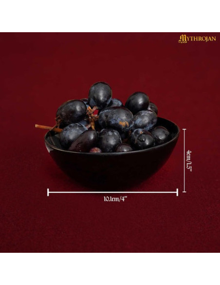 Ensemble de 2 bols médiévaux en corne...