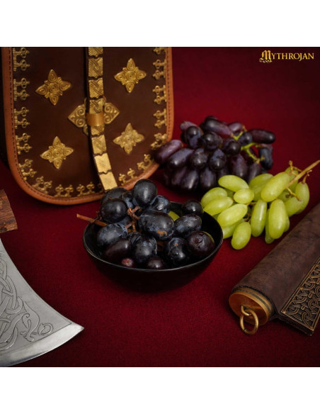 Ensemble de 2 bols médiévaux en corne...