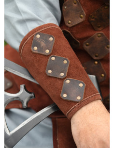 Bracelet médiéval en cuir modèle Vidar, couleur marron 2