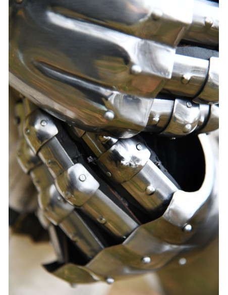 Gantelets médiévaux du XIVe siècle...