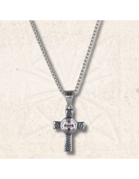 Pendentif avec chaîne et Croix...