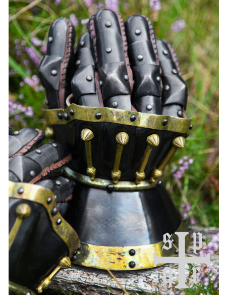 Gantelets sablier Milan 1370, acier...