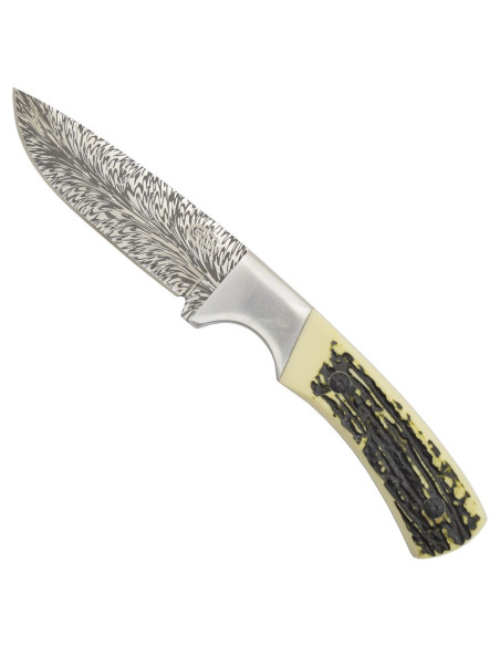 Couteau aventure, manche en corne et...