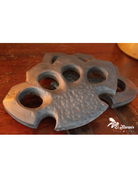 Poing Hogan, inoffensif, pour le LARP