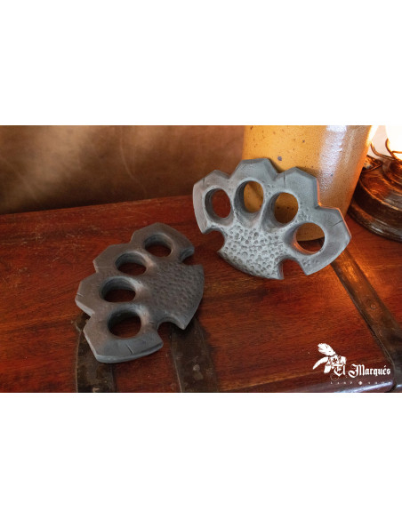 Poing Hogan, inoffensif, pour le LARP