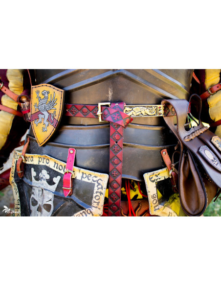 Ceinture fantaisie crânes-croix en...