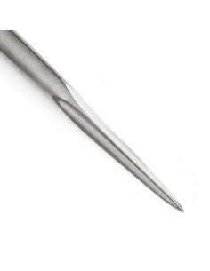 Pointe de lance médiévale avec lame triangulaire concave 2