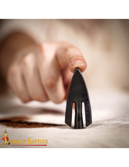 Pointe de flèche médiévale, queue...