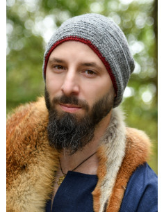 Bonnet en laine au crochet, gris-rouge