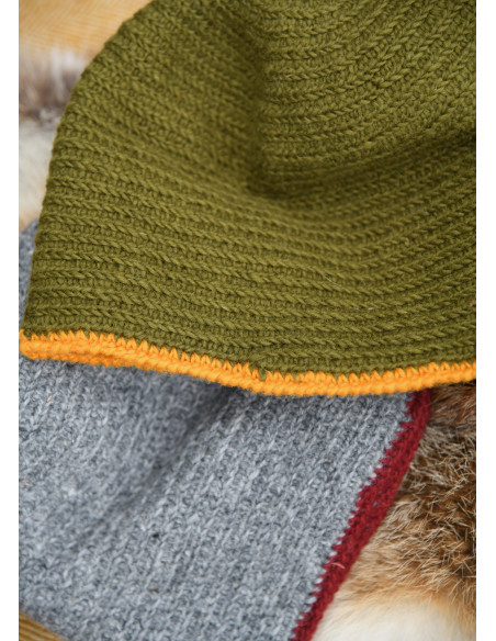 Bonnet en laine au crochet, gris-rouge