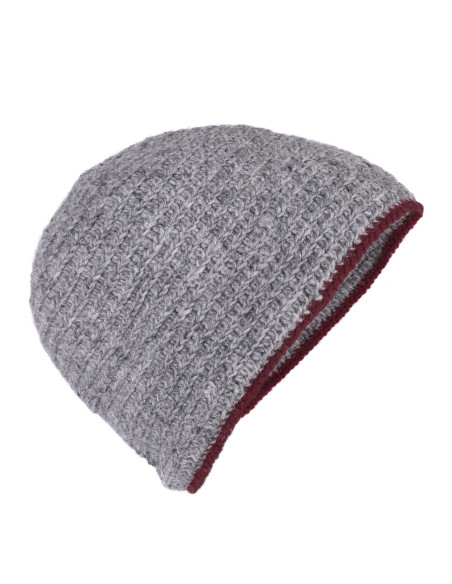 Bonnet en laine au crochet, gris-rouge