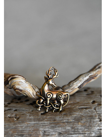 Pendentif Celtique Cerf en bronze