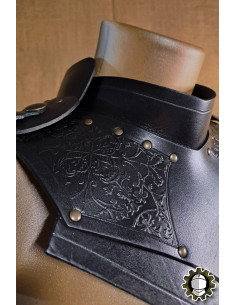 Gorjal médiéval en cuir modèle Senua, couleur noire 2