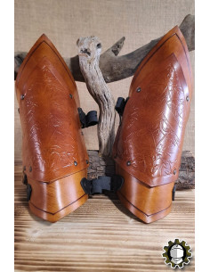 Bracelets médiévaux en cuir modèle Senua, couleur marron