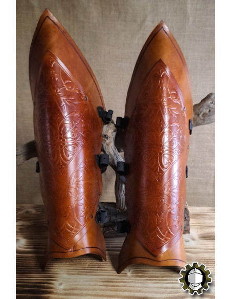 Cuissards médiévaux en cuir modèle...