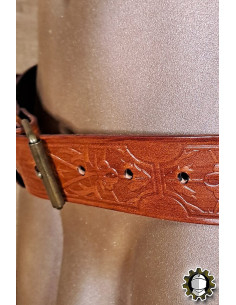 Ceinture médiévale en cuir modèle Severian, couleur marron 2