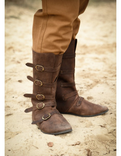 Bottes médiévales hautes avec fermeture à boucle, marron