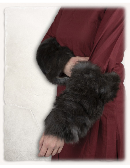 Bracelets vikings en peau de lapin...