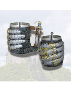 Tasse médiévale en résine main de Guerrier