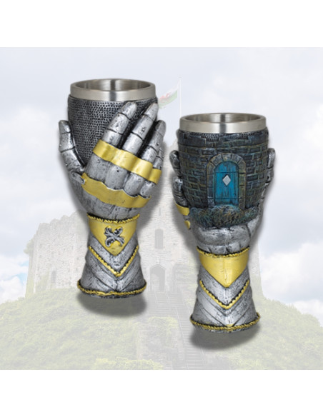 Gobelet médiéval en résine main de...