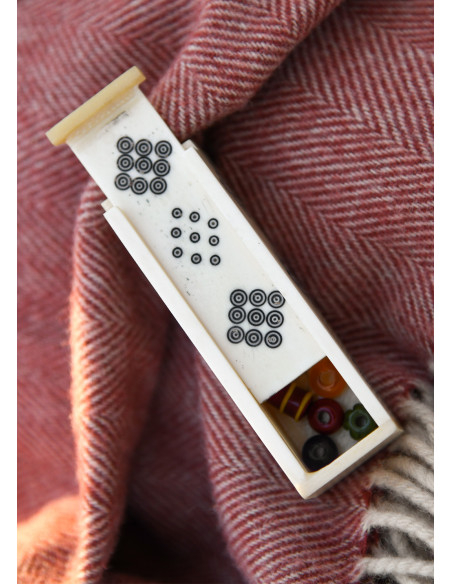 Cajita Vikinga faite en os