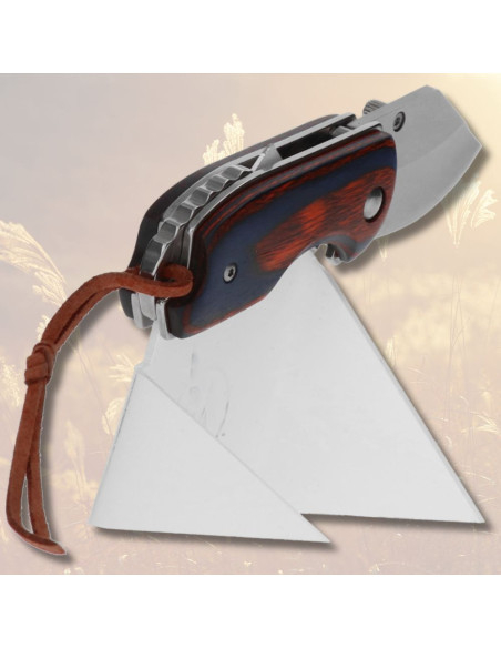 Petit couteau bicolore avec cordon...