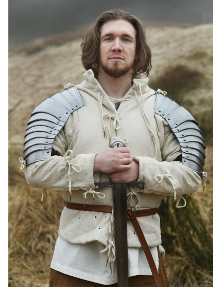 Épaulières médiévales en acier (1,2 mm.)