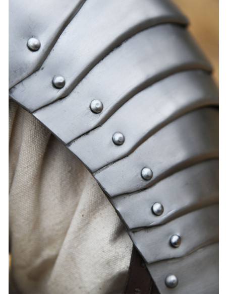 Épaulières médiévales en acier (1,2 mm.)