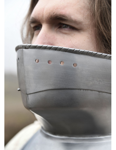 Bevor médiéval en acier (1,2 mm.)