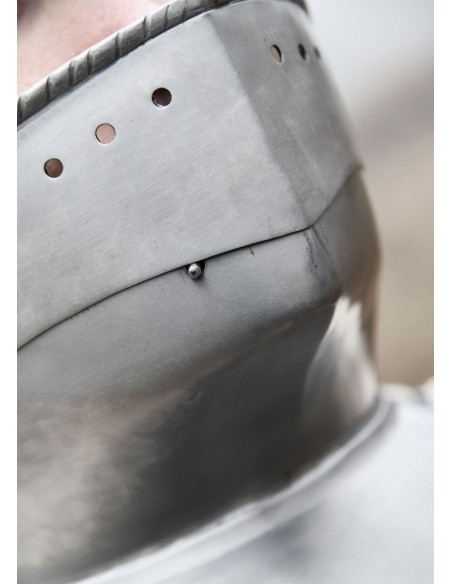 Bevor médiéval en acier (1,2 mm.)