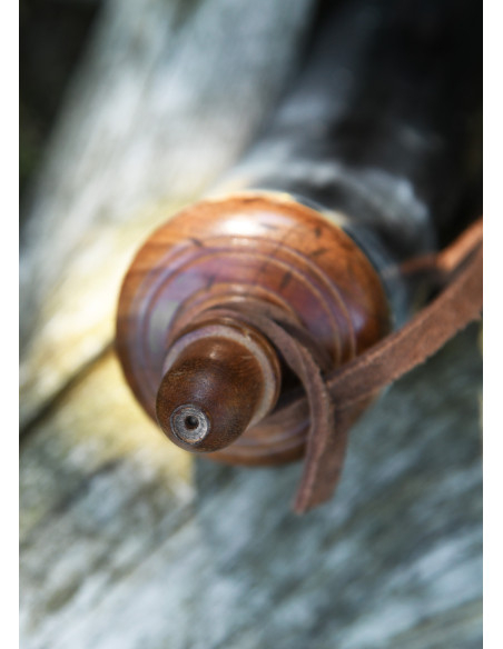 Corne à poudre avec bouchon en laiton...