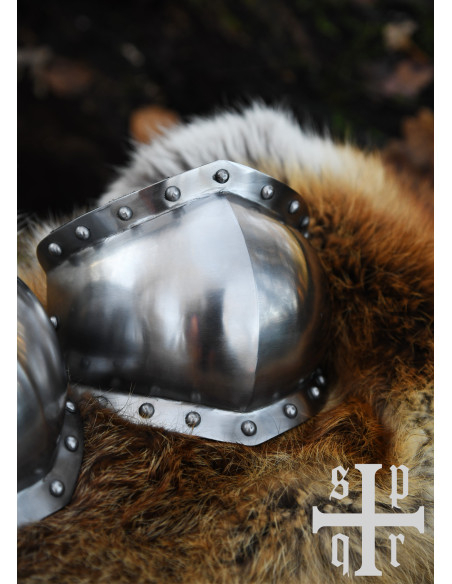 Paire de genouillères médiévales, XVe...