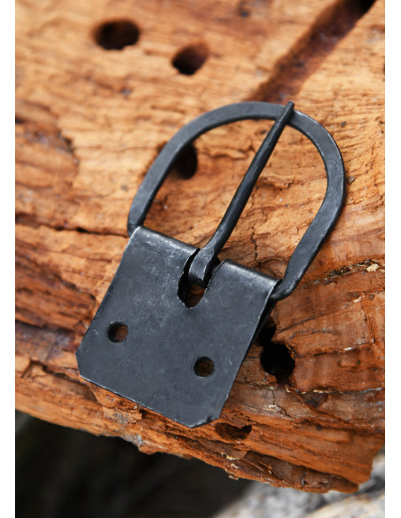 Boucle forgée à la main avec une...