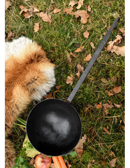 Poêle-trépied médiéval forgé à la main