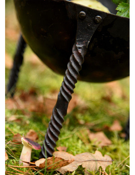 Poêle-trépied médiéval forgé à la main