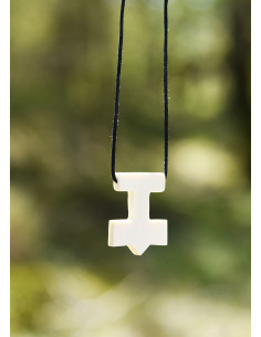 Pendentif Marteau de Thor en os 2