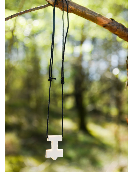 Pendentif Marteau de Thor en os