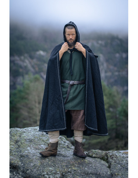 Cape viking en laine avec capuche...