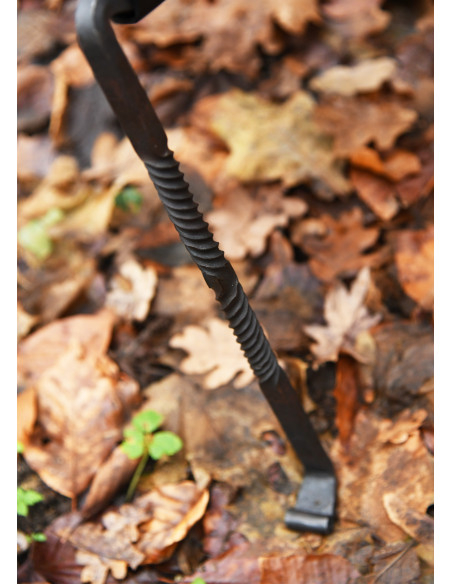 Brasero médiéval avec pieds amovibles