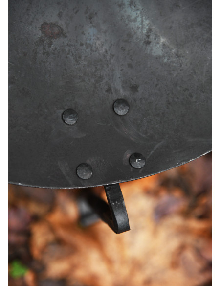 Brasero médiéval avec pieds amovibles