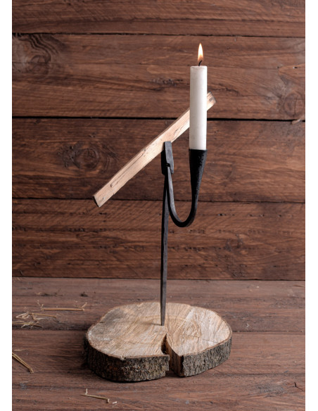 Chandelier en jonc forgé à la main...