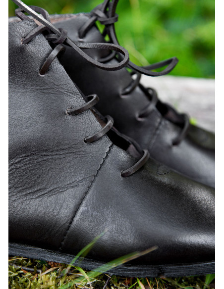 Chaussures médiévales hautes à lacets