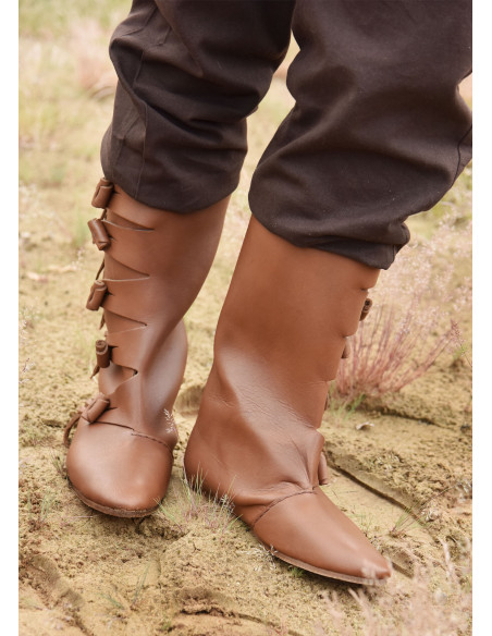 Bottes hautes médiévales à fermetures...