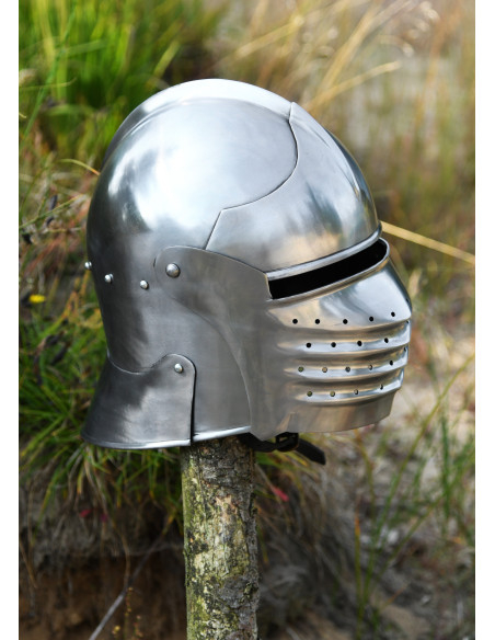 Coiffe médiévale avec visière, année...