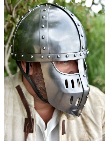 Casque Spangenhelmet avec visière