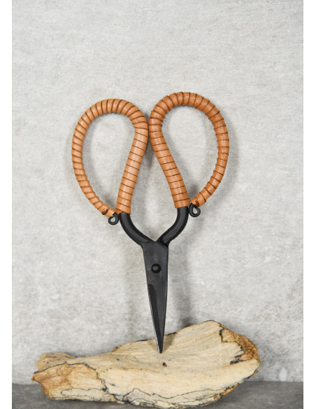 Ciseaux forgés à la main avec poignée...